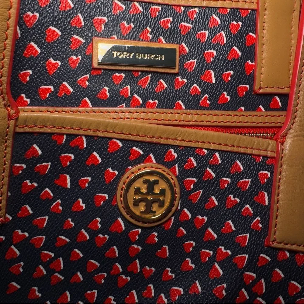 Tory Burch Kerrington Hearts Amore‎ Tote